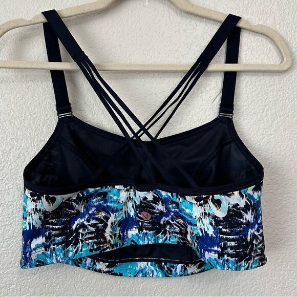 LIVI Active Wicking Low Impact No-Wire Strappy Sports Bra Lane Bryant - Picture 4 of 9